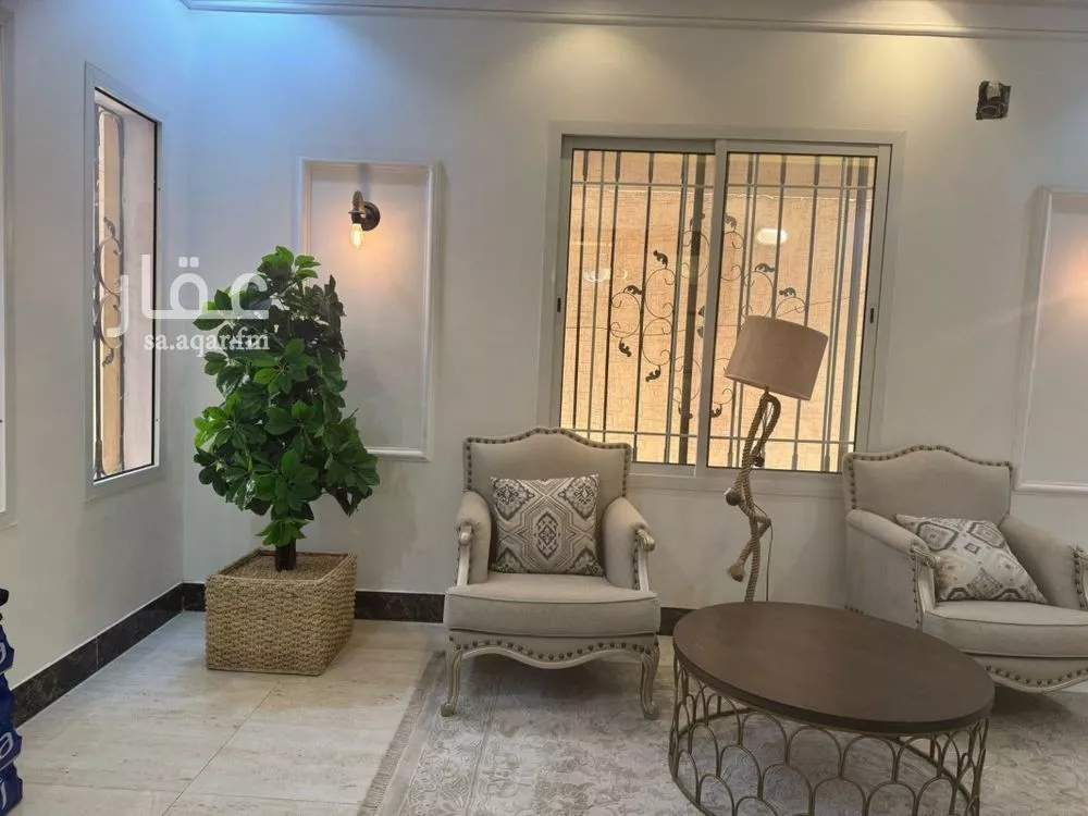 5 bedroom villa in Al Rimal 6