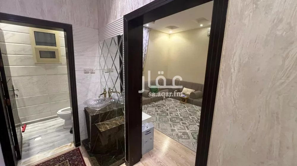 فيلا 9 غرف في العارض 5