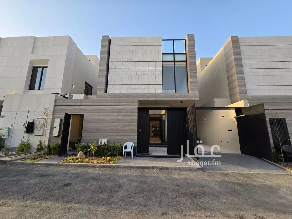 5 bedroom villa in Al Narjis 2