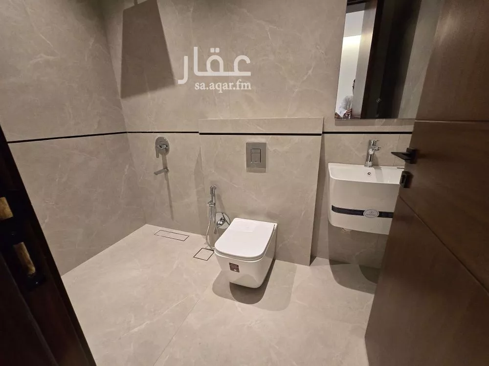 5 bedroom villa in Al Narjis 17