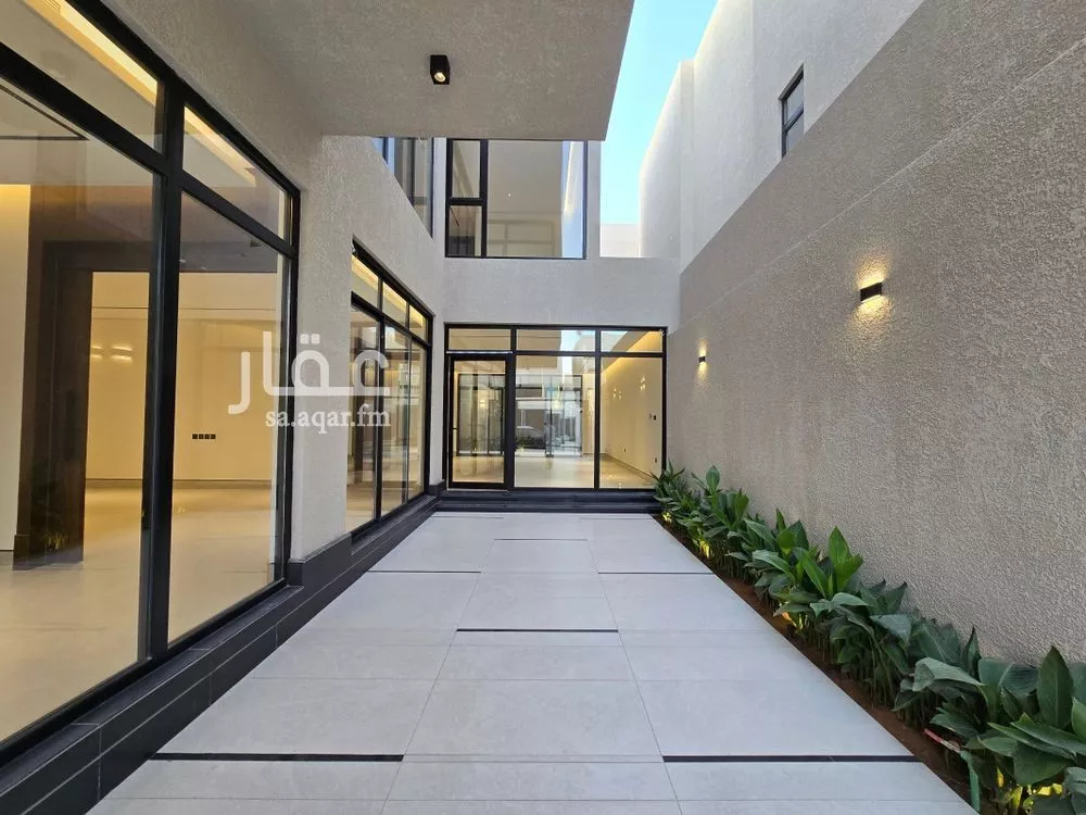 5 bedroom villa in Al Narjis 8