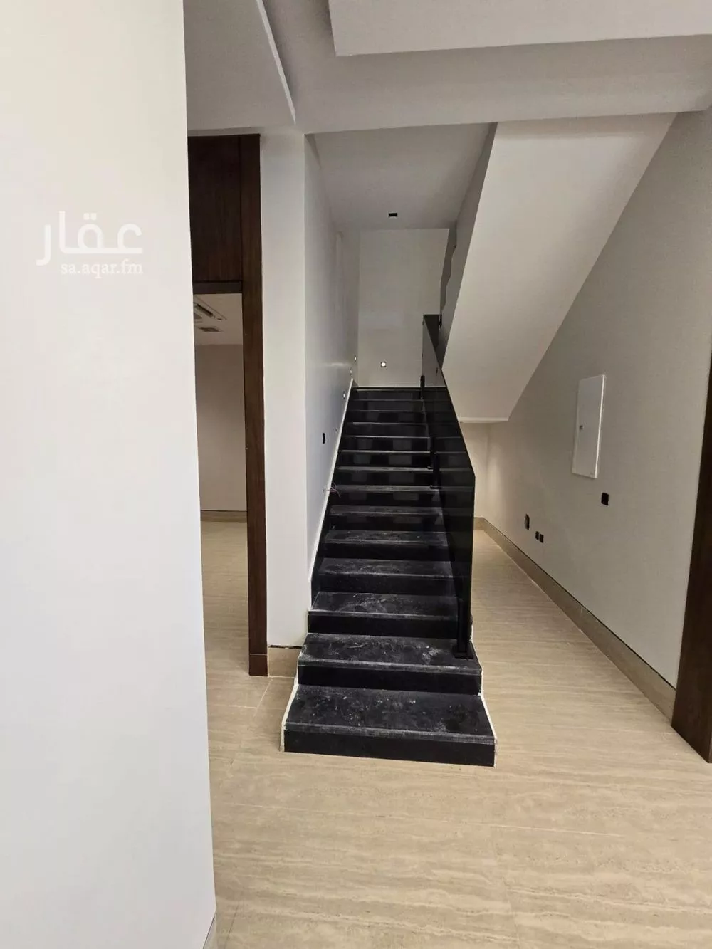 فيلا 5 غرف في العارض 14