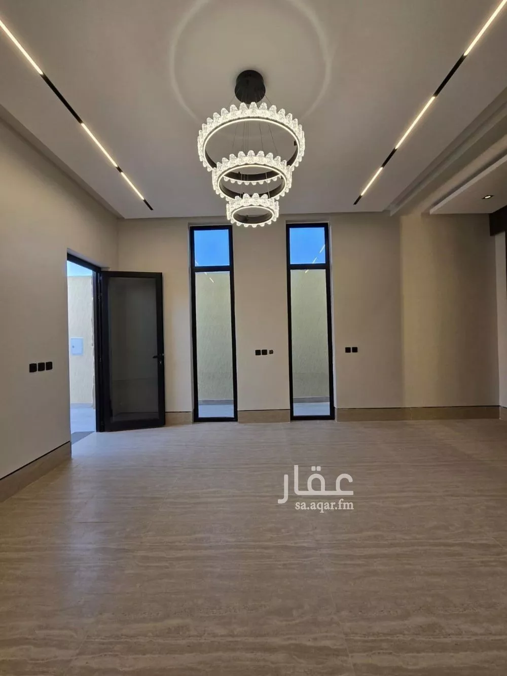 فيلا 5 غرف في العارض 19