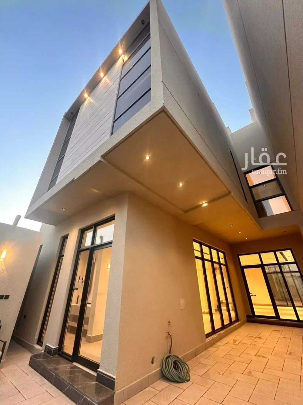 5 bedroom villa in Al Narjis 5