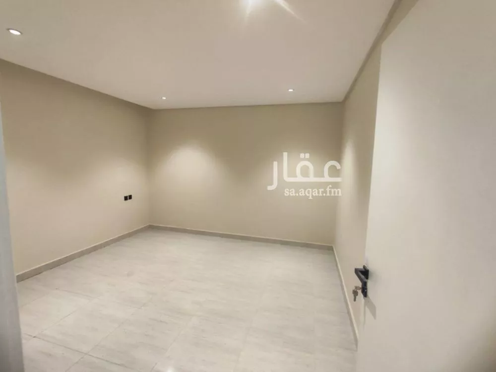 1 bedroom apartment in Ishbiliyah 9
