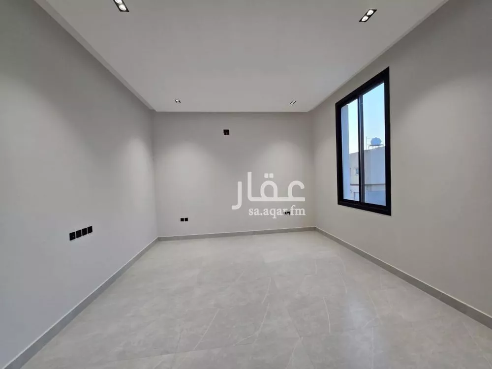 6 bedroom apartment in Qurtubah 8
