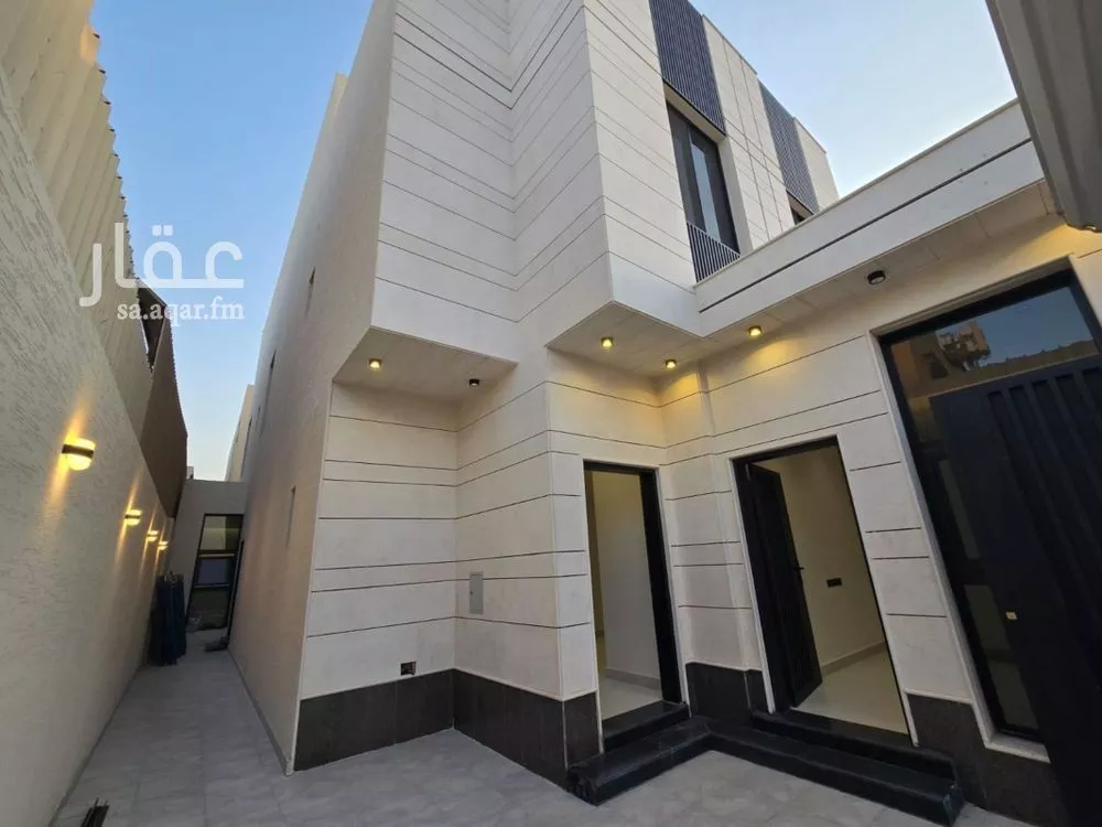 6 bedroom apartment in Qurtubah 9