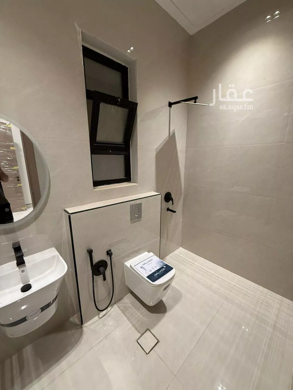 10 bedroom villa in Al Maizilah 21