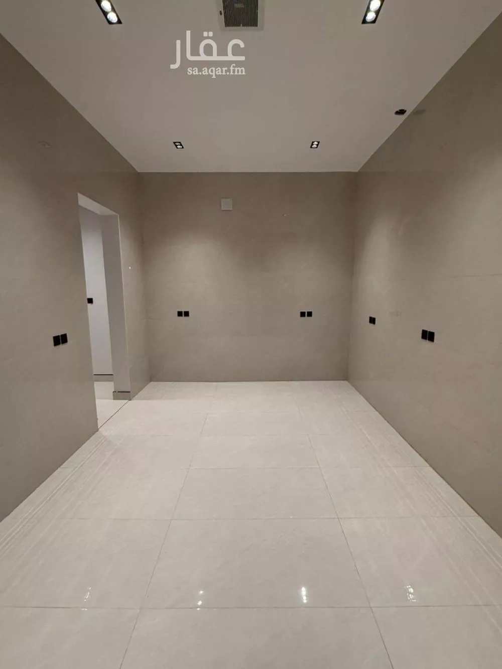 10 bedroom villa in Al Maizilah 9