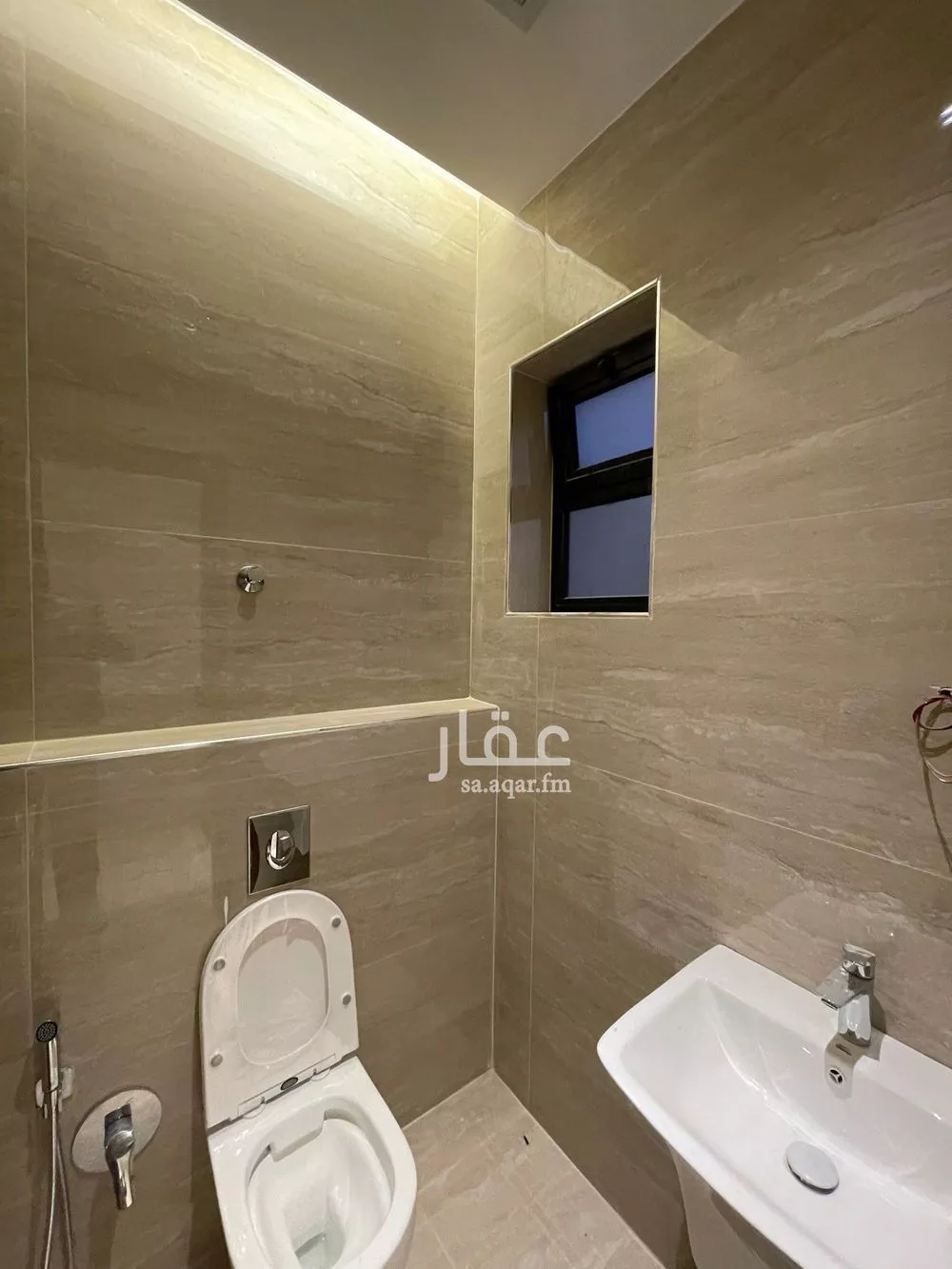 5 bedroom villa in Al Malqa 14