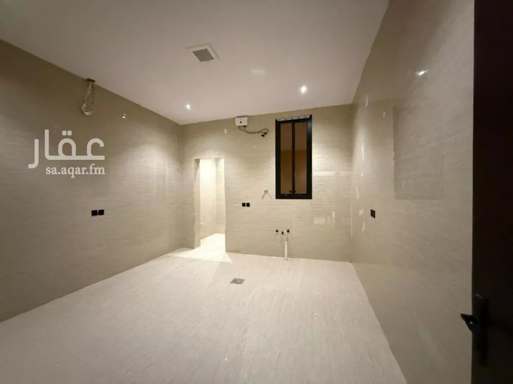 5 bedroom villa in Tuwaiq 18