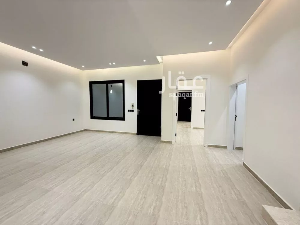 5 bedroom villa in As Suwaidi 4