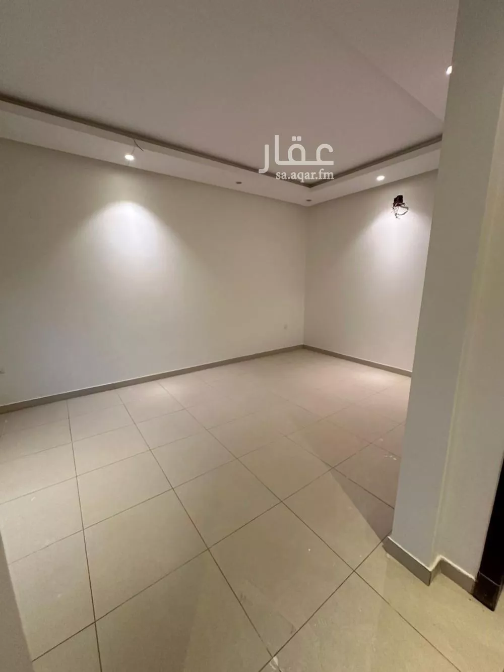 فيلا 5 غرف في العارض 11