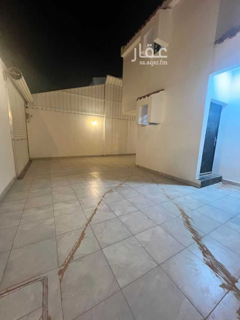 5 bedroom villa in Al Rawabi, Riyadh 3