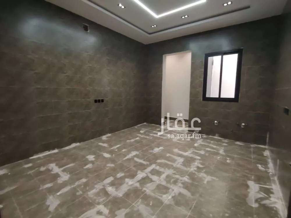 4 bedroom villa in Al Uraija Al Gharbiyah 12