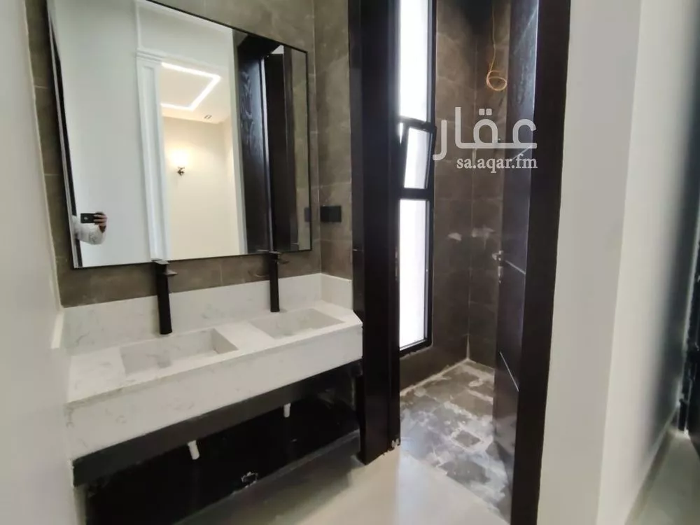 4 bedroom villa in Al Uraija Al Gharbiyah 15
