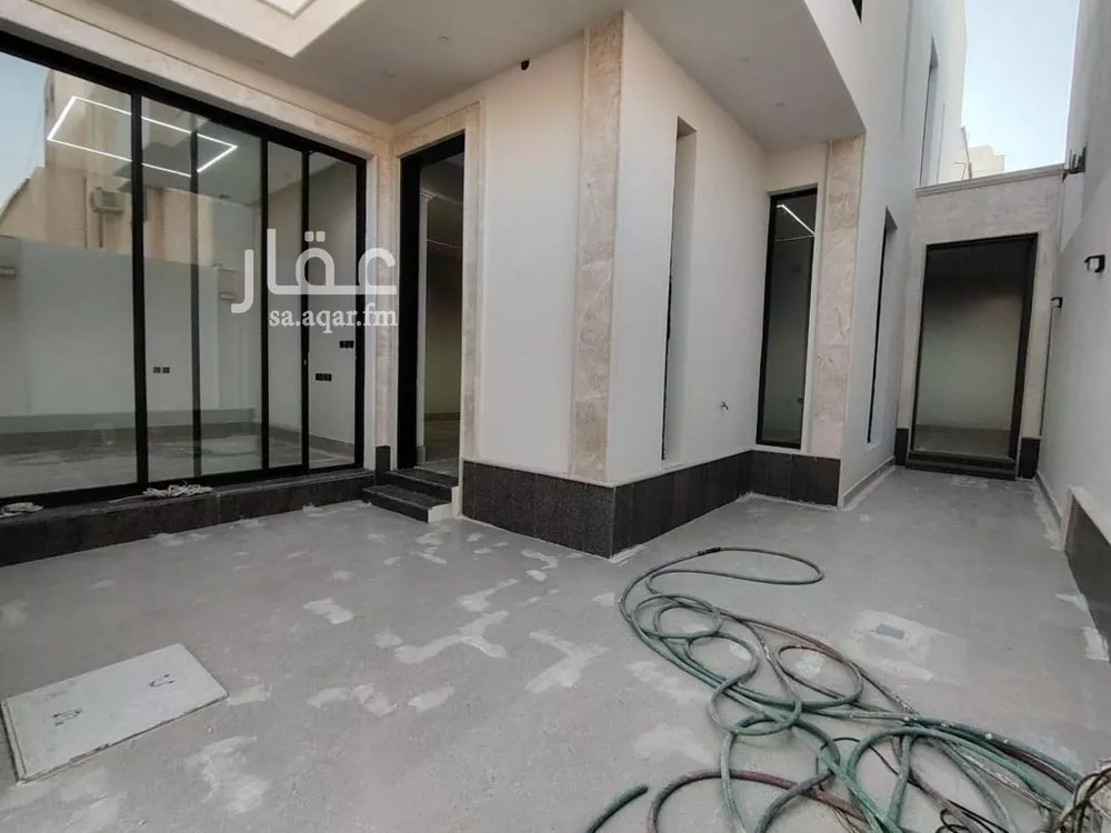 4 bedroom villa in Al Uraija Al Gharbiyah 16