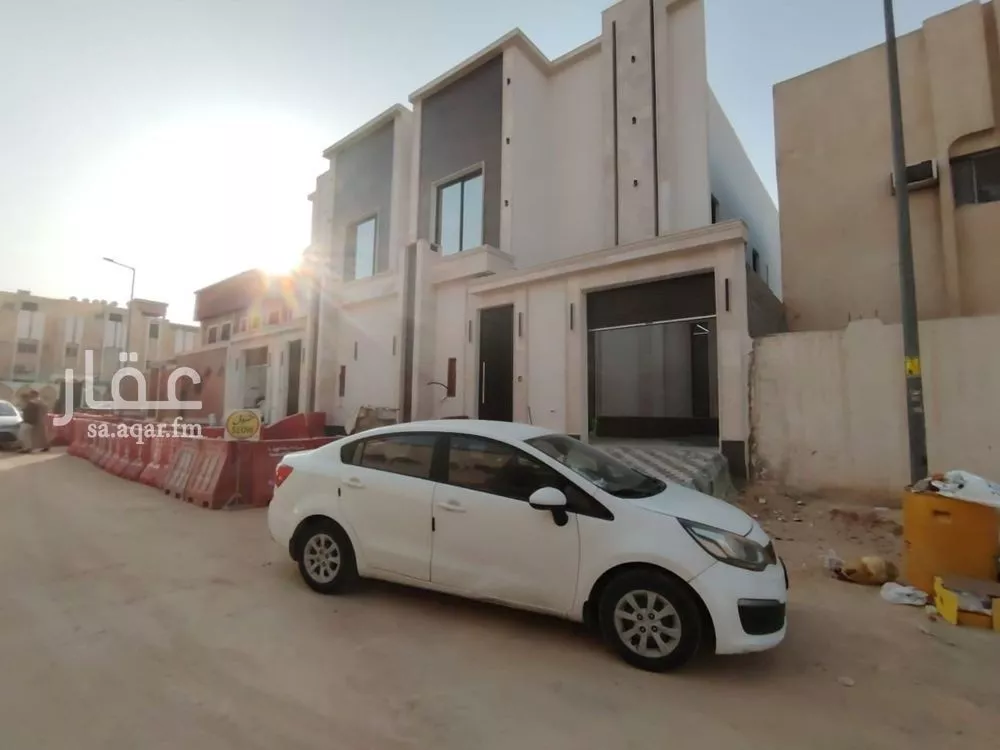4 bedroom villa in Al Uraija Al Gharbiyah 4