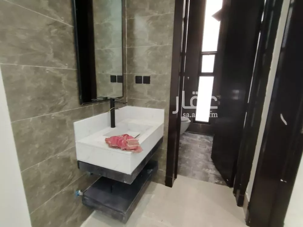 4 bedroom villa in Al Uraija Al Gharbiyah 5