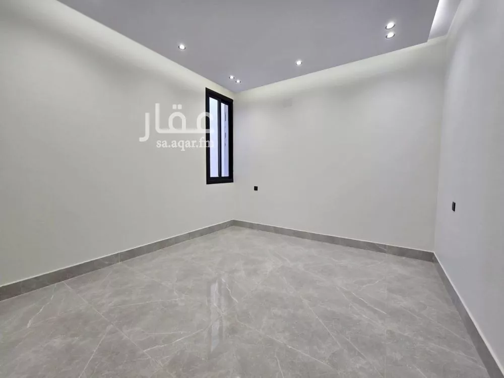 فيلا 5 غرف في الشرق 12