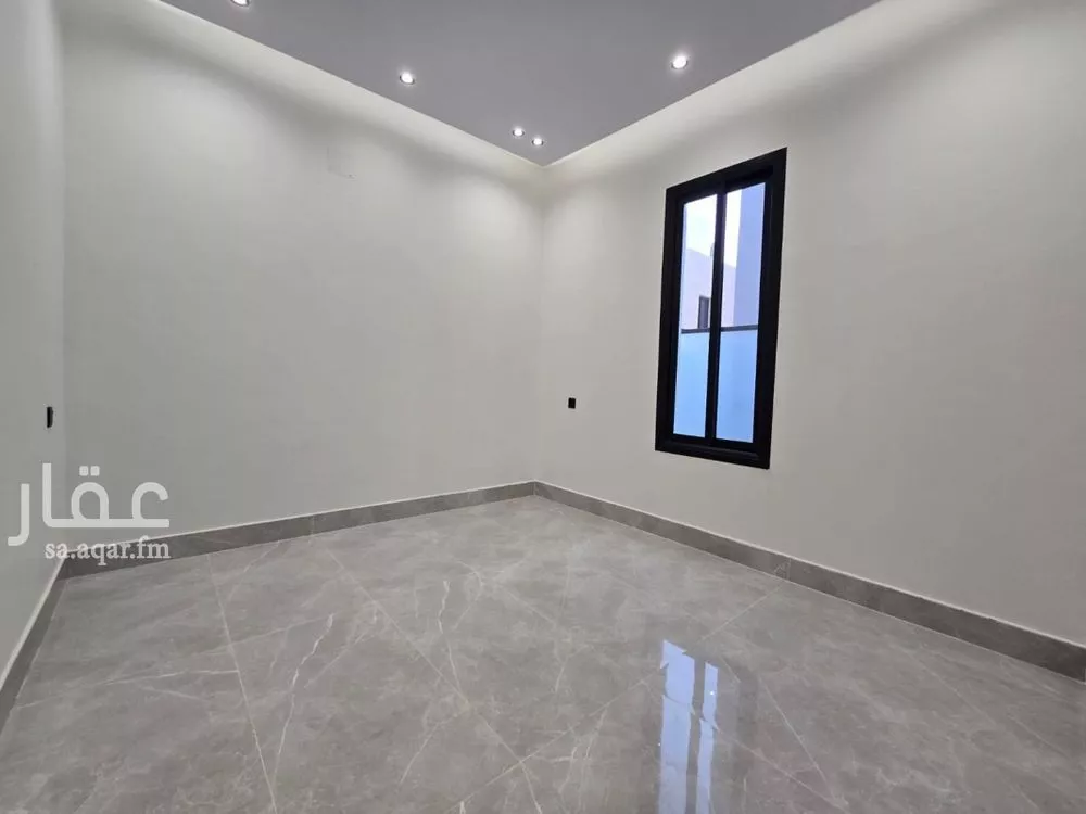 فيلا 5 غرف في الشرق 13