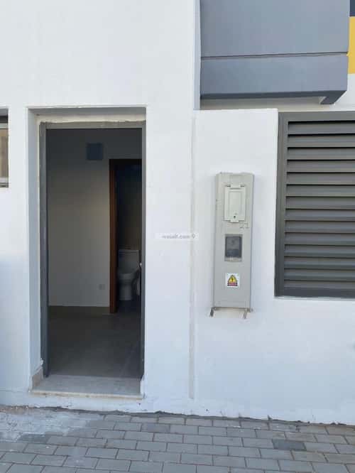7 bedroom villa in Khuzam, Riyadh 4