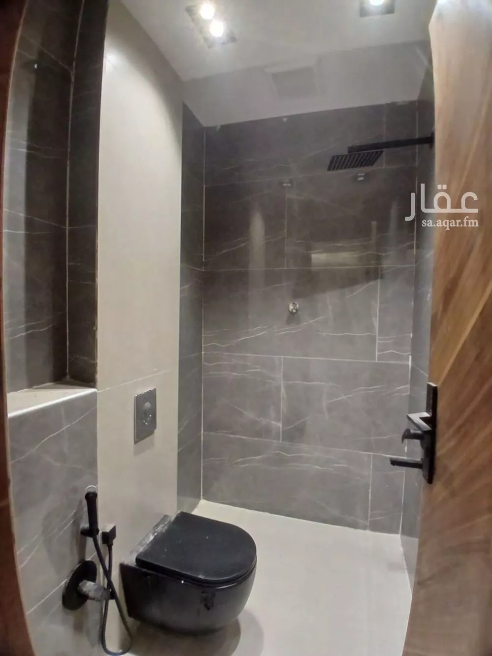 دوبلكس 5 غرف في عكاظ 18