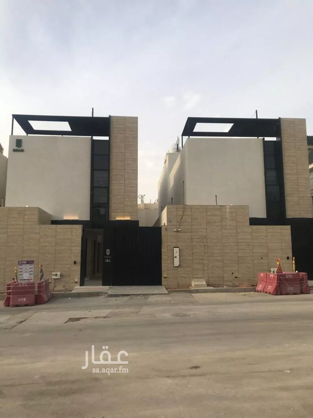 فيلا 7 غرف في الياسمين 9