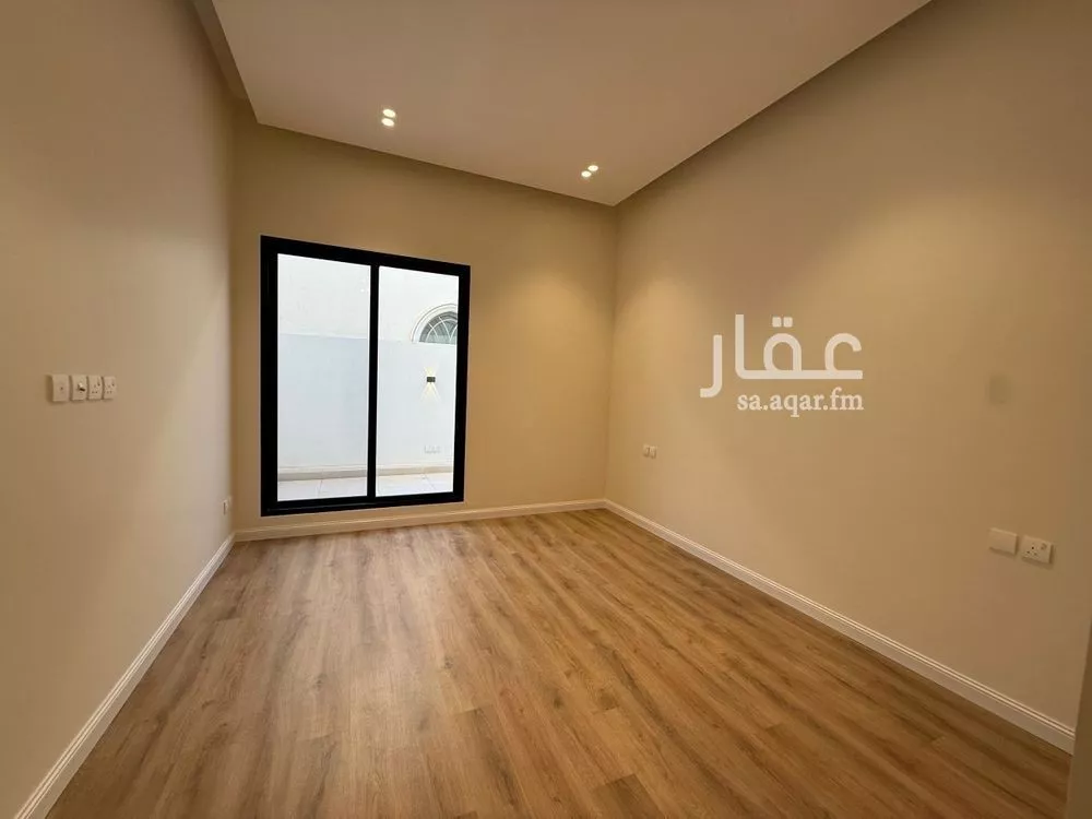5 bedroom villa in Salah Ad Din 15