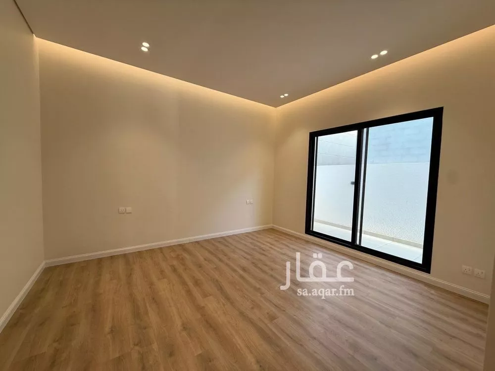 5 bedroom villa in Salah Ad Din 17