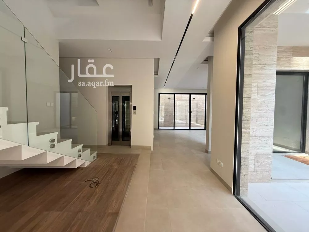 5 bedroom villa in Salah Ad Din 5
