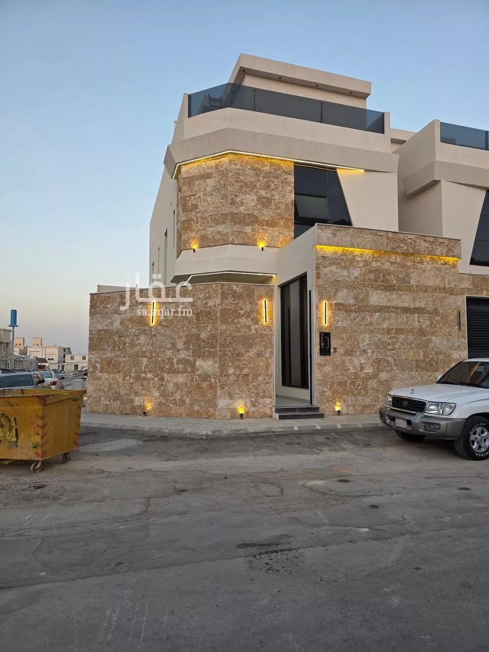 5 bedroom villa in Dhahrat Namar 17