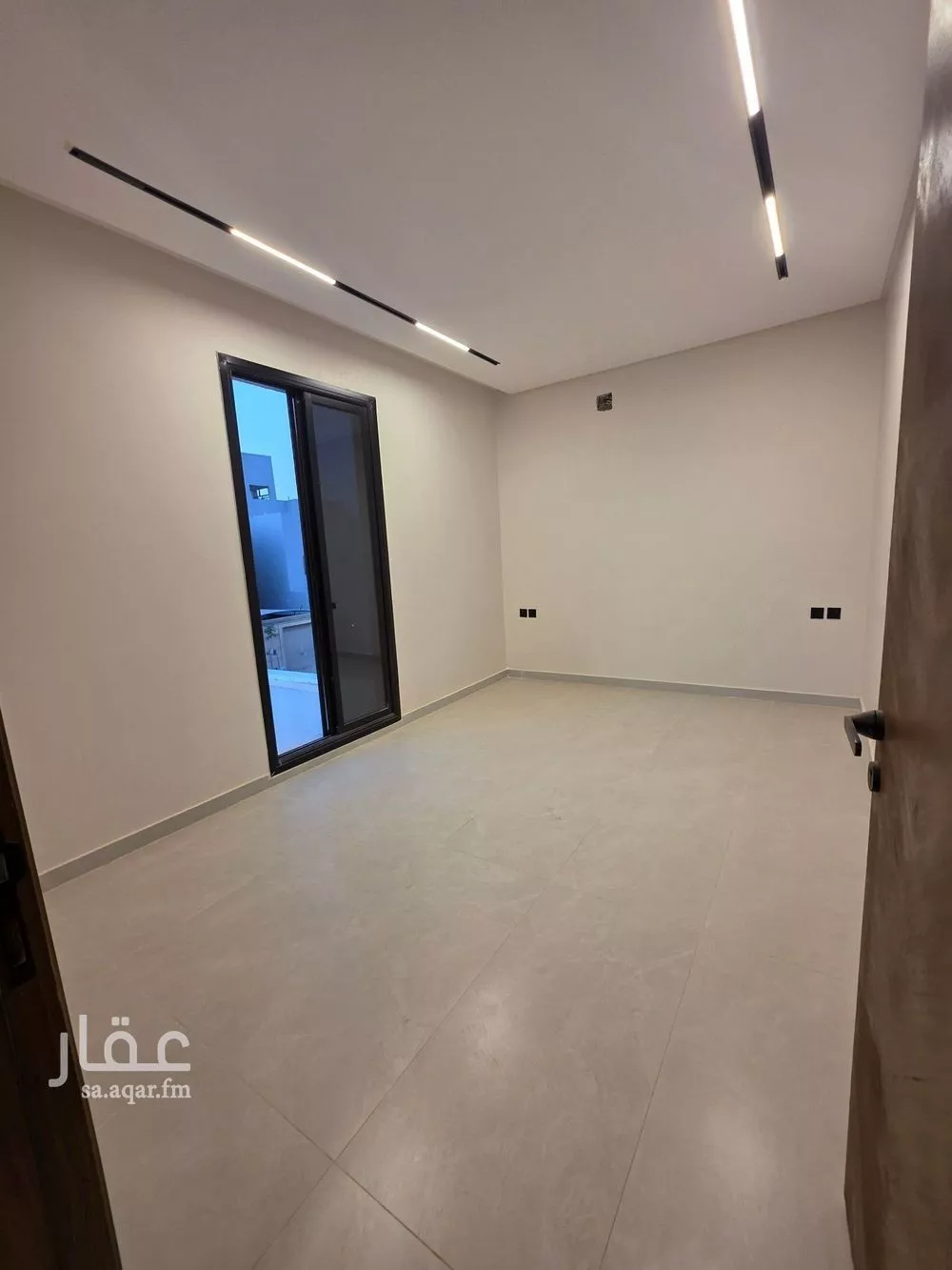 5 bedroom villa in Dhahrat Namar 3