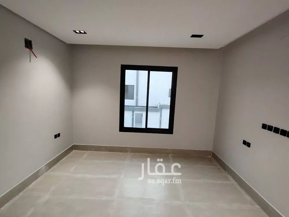 فيلا 5 غرف في عكاظ 11