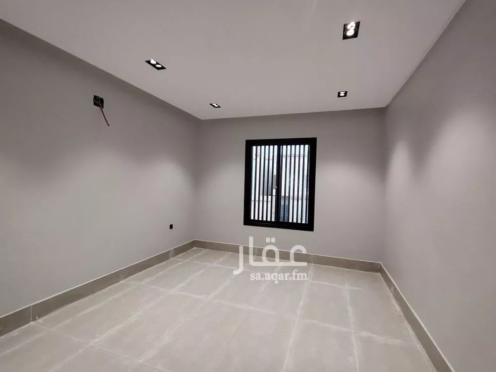 فيلا 5 غرف في عكاظ 15