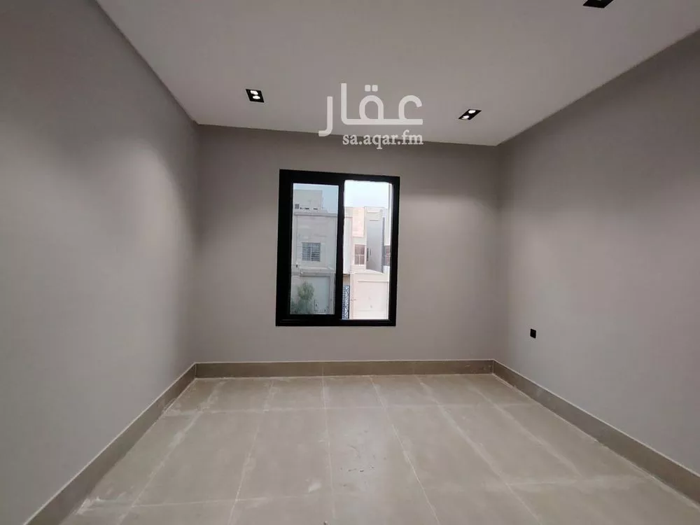 فيلا 5 غرف في عكاظ 18