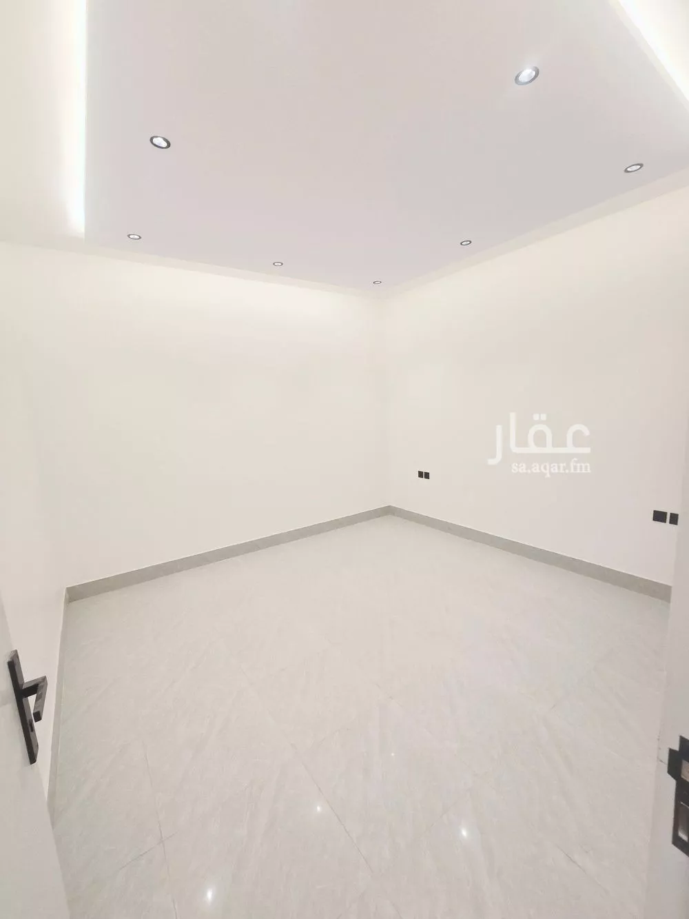 فيلا 5 غرف في بدر 11