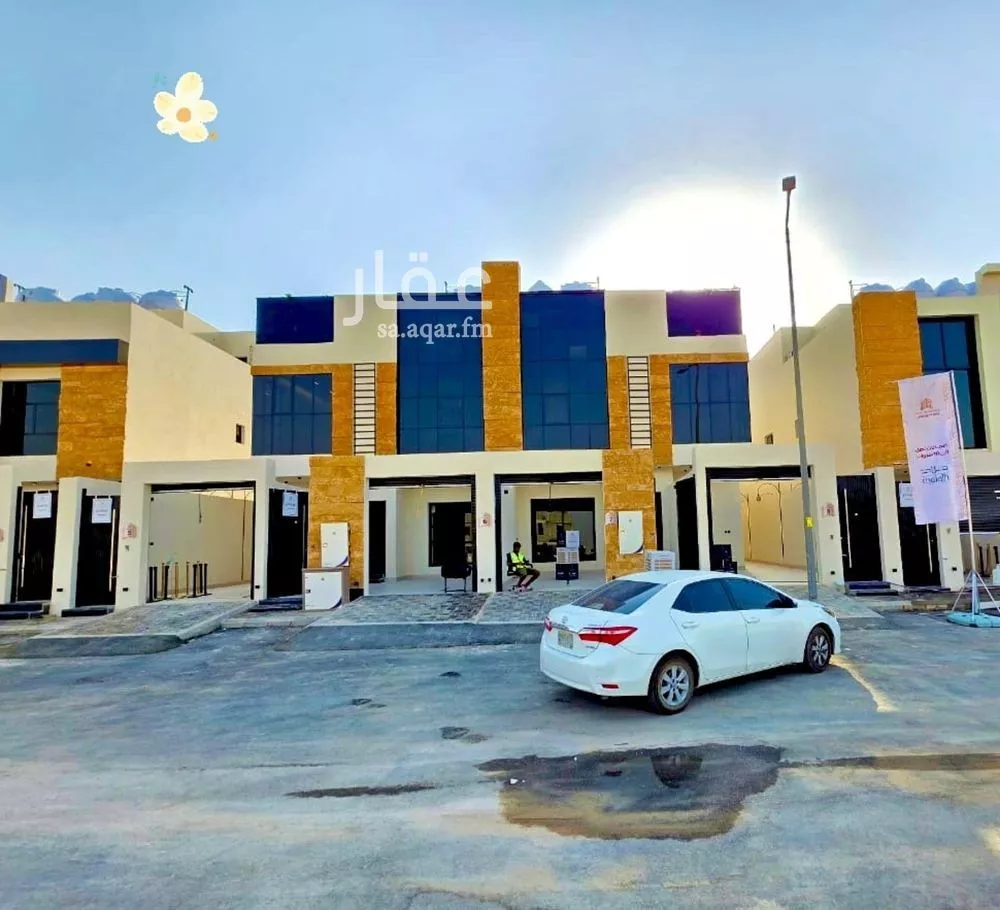 5 bedroom duplex in Okaz 2