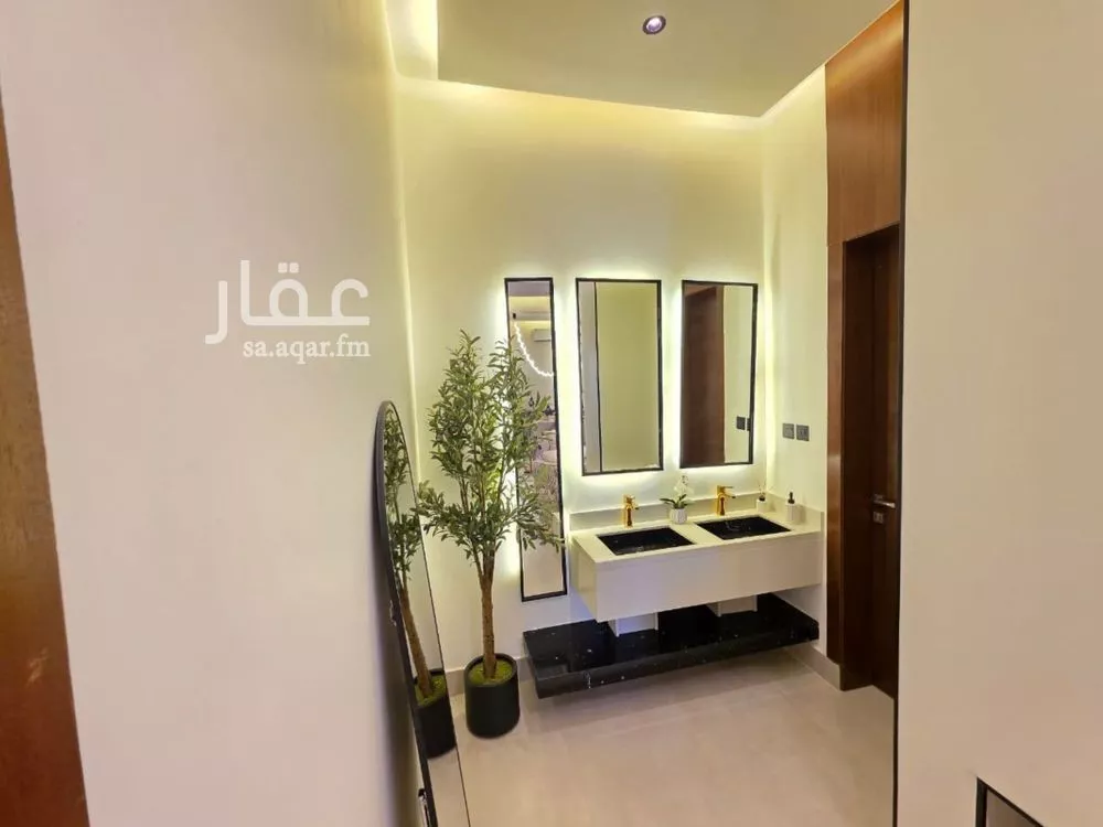 5 bedroom duplex in Okaz 16