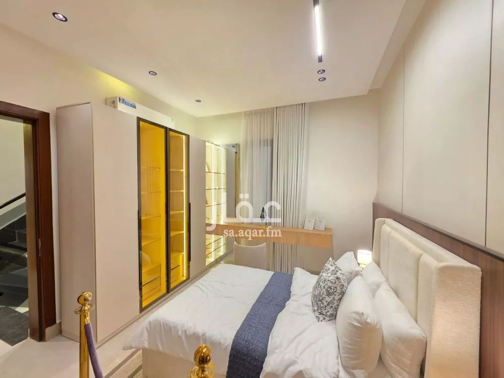 5 bedroom duplex in Okaz 26