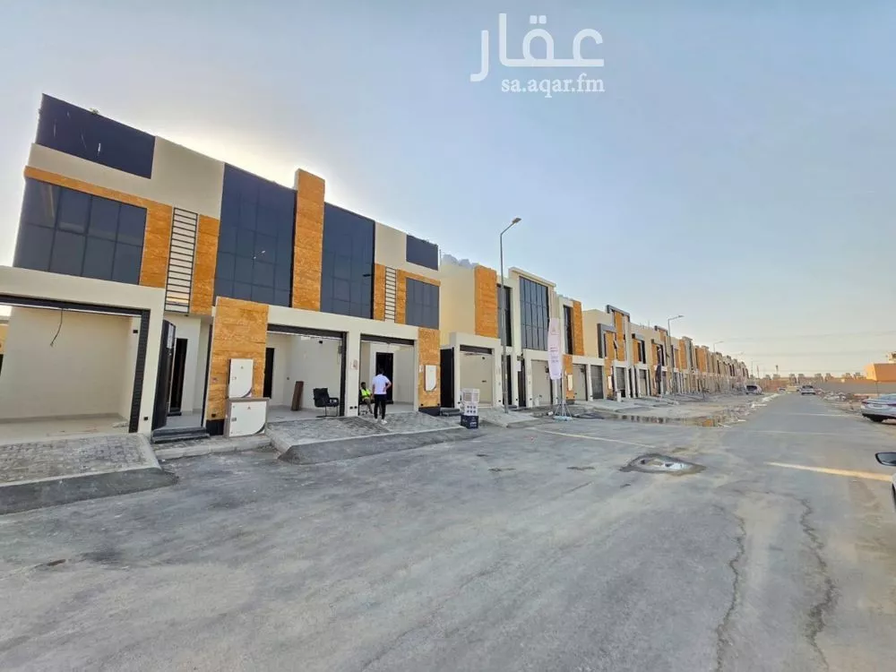 5 bedroom duplex in Okaz 4