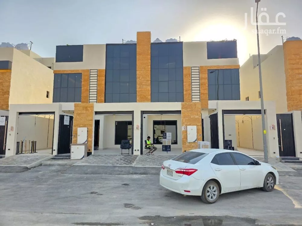 5 bedroom duplex in Okaz 7