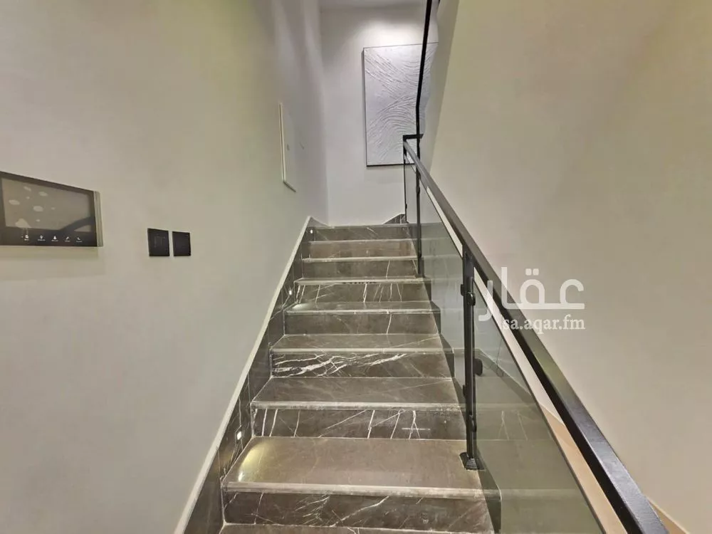 5 bedroom duplex in Okaz 10