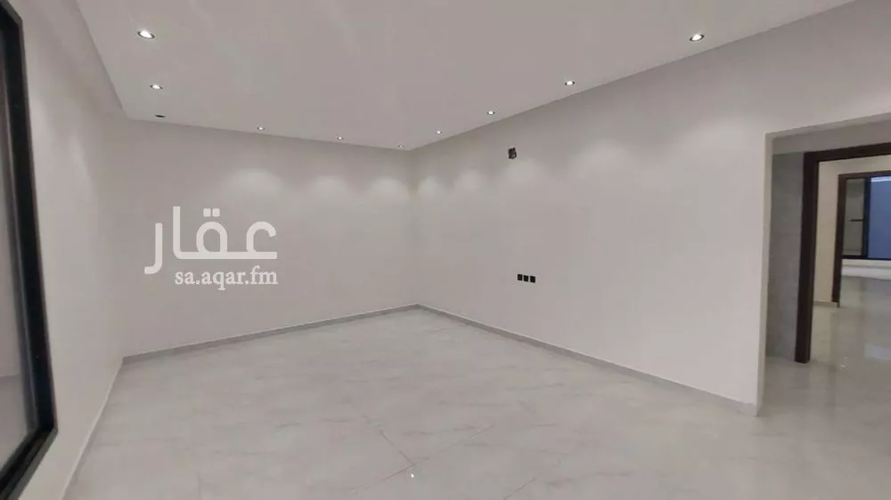 فيلا 4 غرف في عكاظ 6