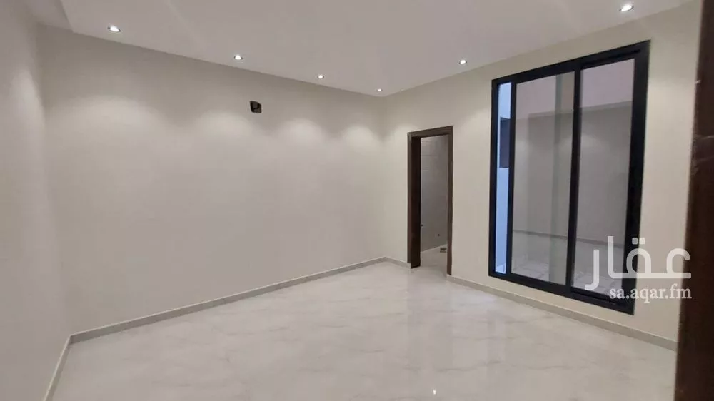 فيلا 4 غرف في عكاظ 8