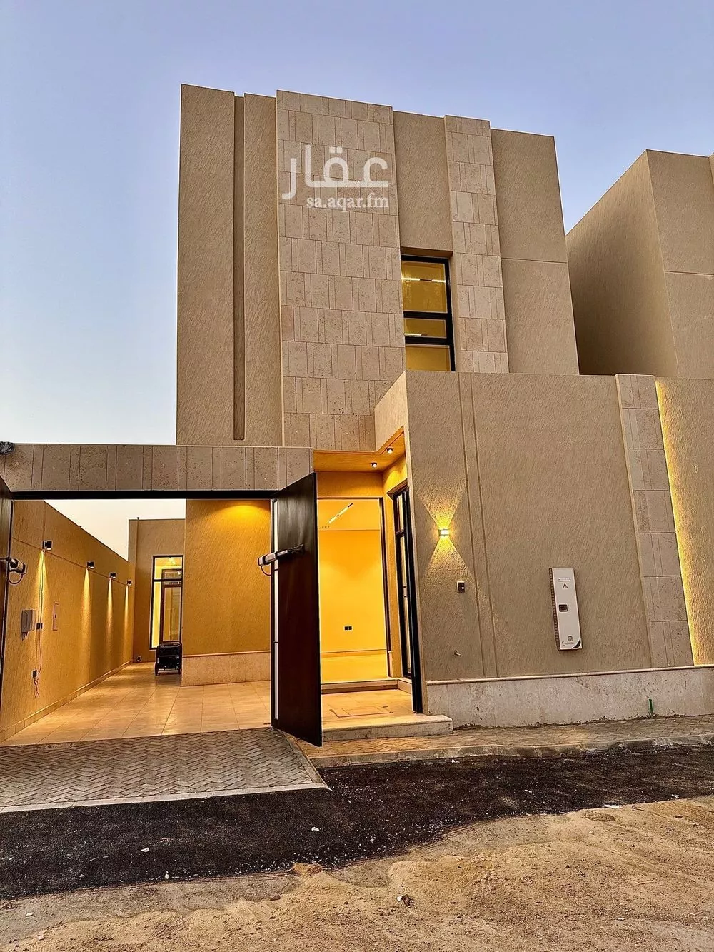 8 bedroom villa in Al Rimal 7