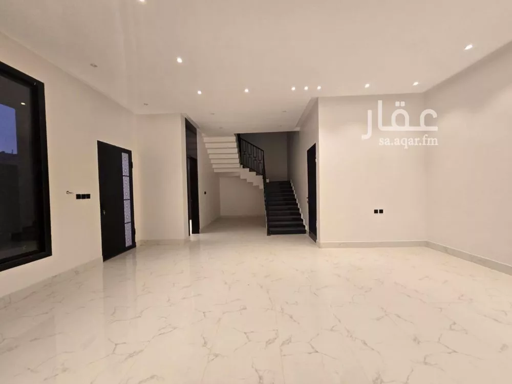 6 bedroom villa in Dhahrat Laban 5