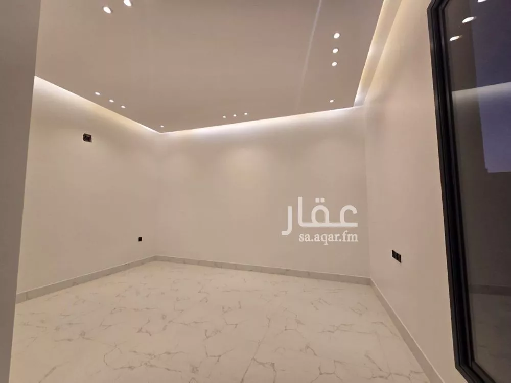 6 bedroom villa in Dhahrat Laban 7