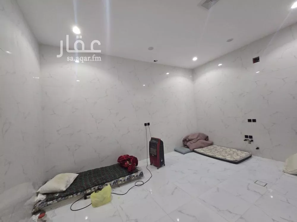 6 bedroom villa in Dhahrat Laban 10