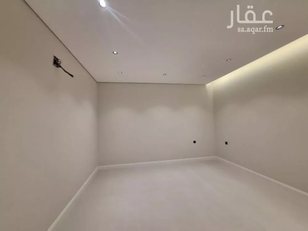 فيلا 6 غرف في ظهرة لبن 9